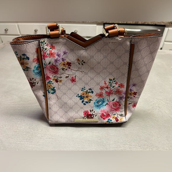 Steve‎ Madden Floral Tote Bjapan Handbag - Picture 7 of 16